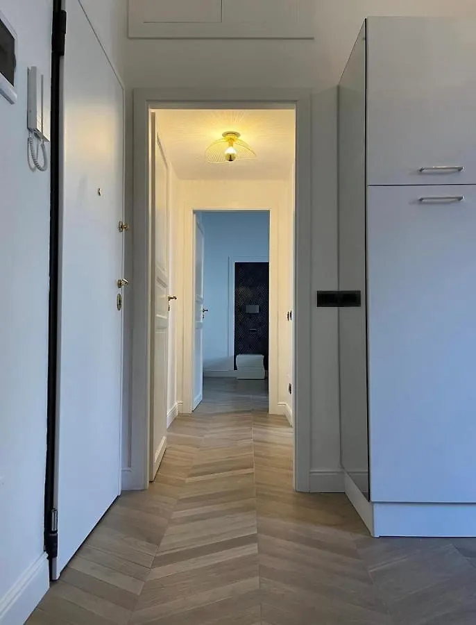 Isola Suites Milán Italia